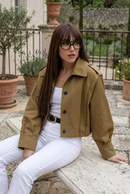 Terre jacket on a seated model on a terrace